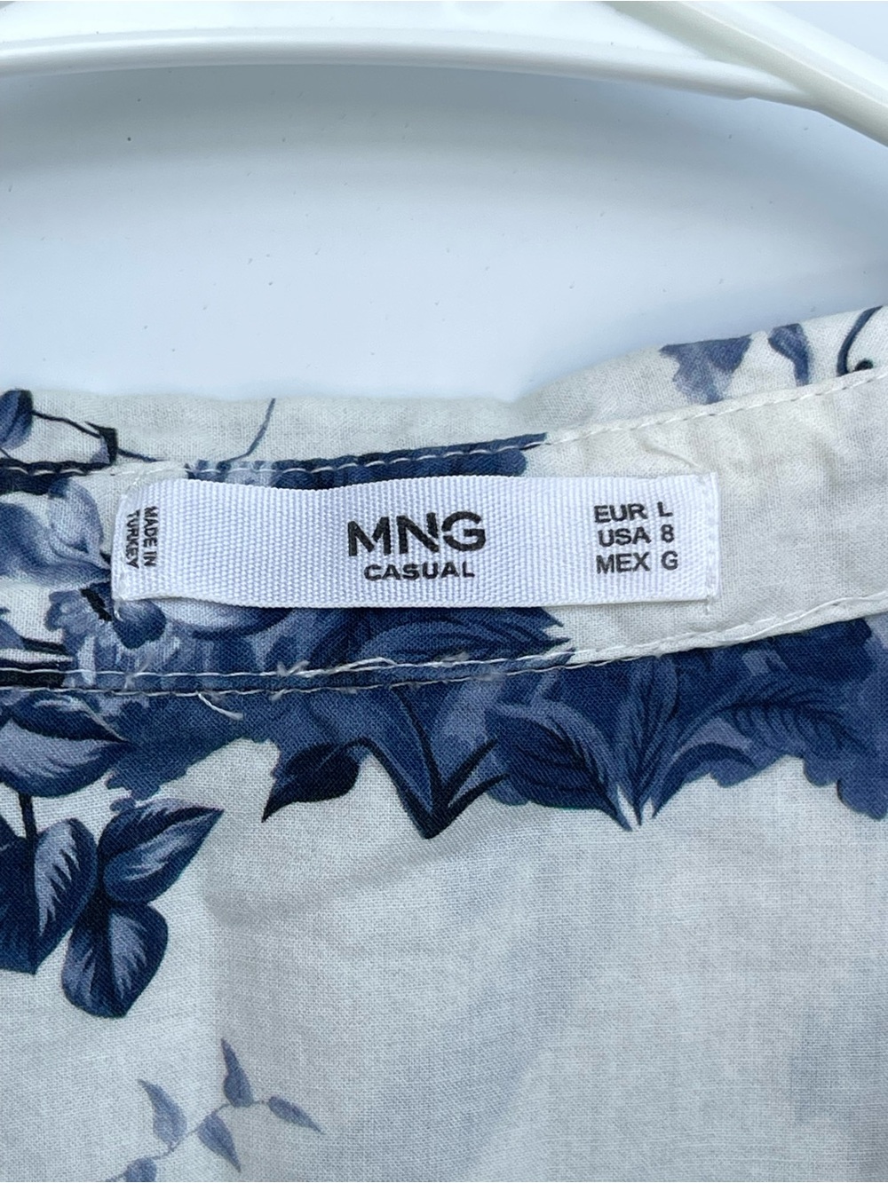 Mango Sleeveless Floral Button-Front Blouse in Navy and Cream - Picture 3 of 5